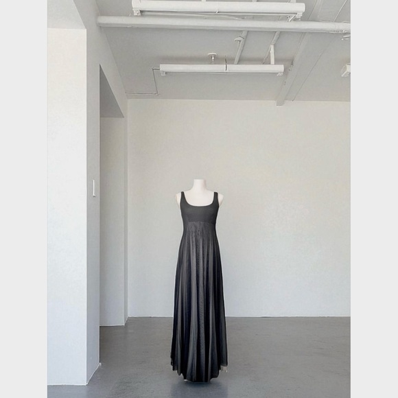 ALEXIA ADMOR THE BLACK AND WHITE TULLE BALL GOWN - Picture 16 of 16